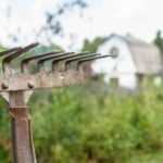 ¿Para qué sirve un rastrillo?