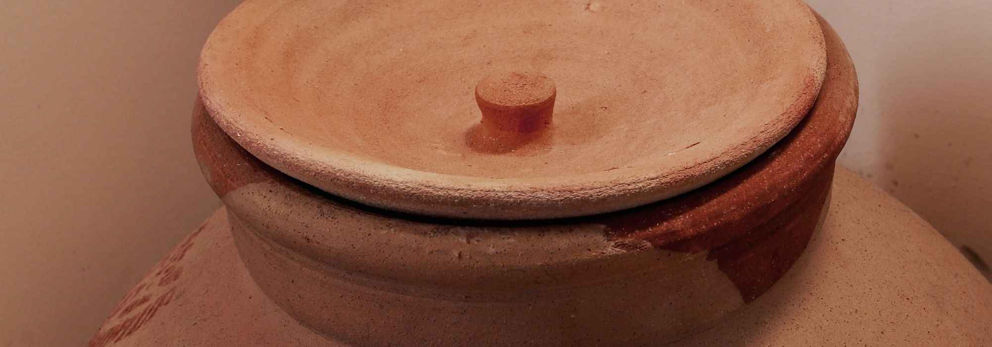 Ollas u oyas: un sistema de riego eficaz y económico