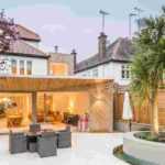 ¿Cómo ocultar las vistas desde arriba en tu jardín?