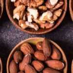 Cultivar frutas de cáscara en el jardín