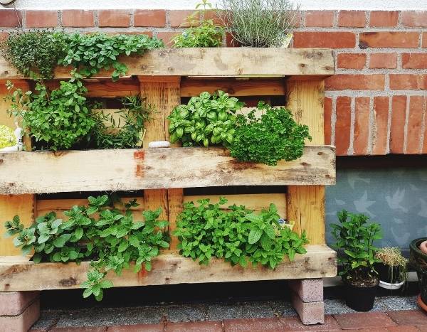 ¿Cómo fabricar una jardinera con palets?
