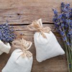 ¿Cómo usar las hierbas aromáticas para perfumar la ropa?