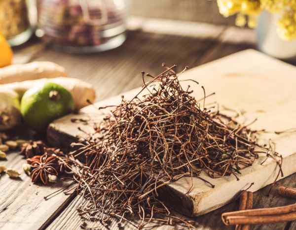 ¿Cómo secar y usar las colas de las cerezas?