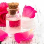 ¿Cómo preparar una loción a base de rosa para una piel suave e hidratada?