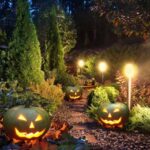 Senda encantada: transforma tu jardín para Halloween