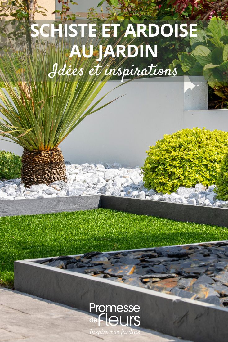 jardín con pizarra en el jardín